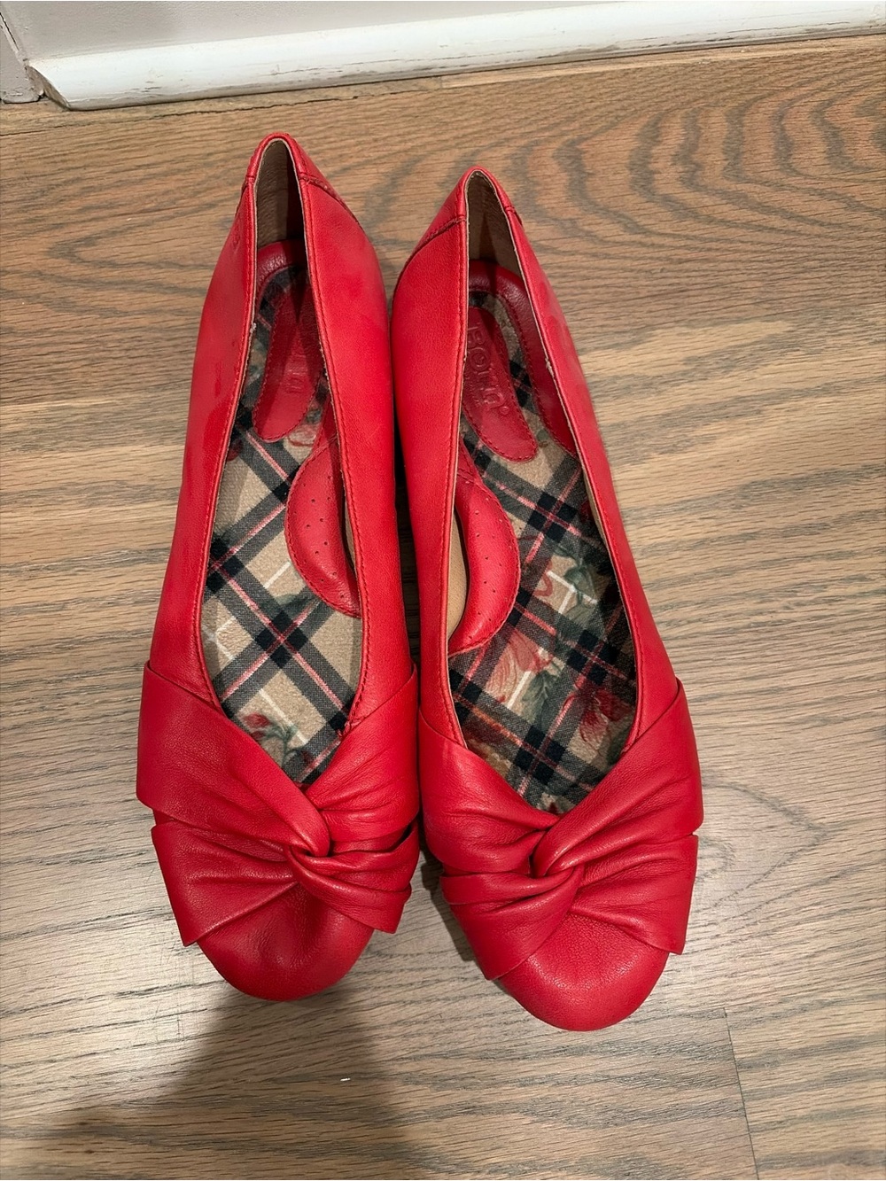 Born Red Knot-Front Ballet Flats